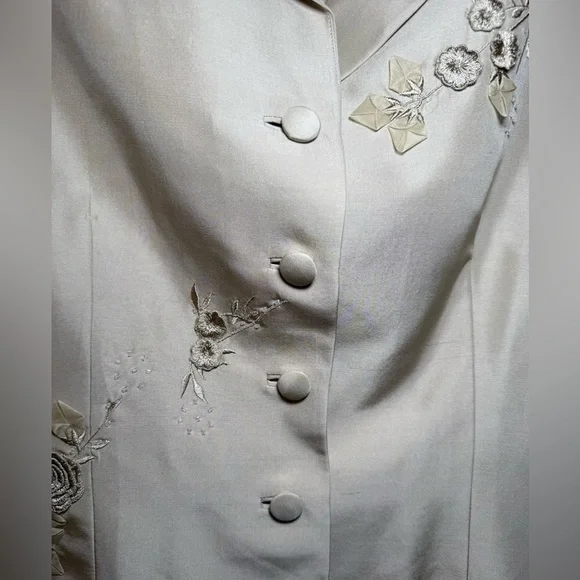 Talbots Pure Silk Embroidered Beads Beige Suit Sz 12 Petite Skirt Blazer Floral - Picture 4 of 14